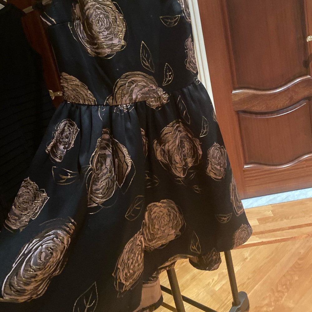Stunning black and gold dress kids